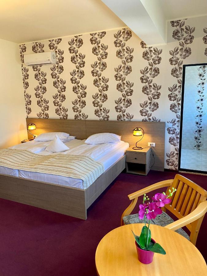 Pensiunea Rix Rooms Focşani المظهر الخارجي الصورة