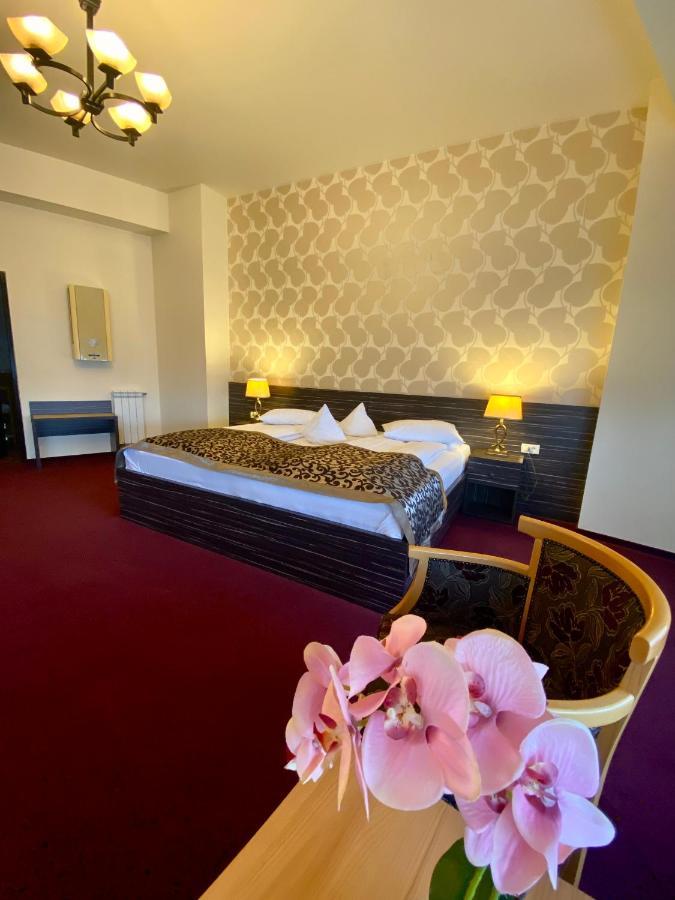 Pensiunea Rix Rooms Focşani المظهر الخارجي الصورة